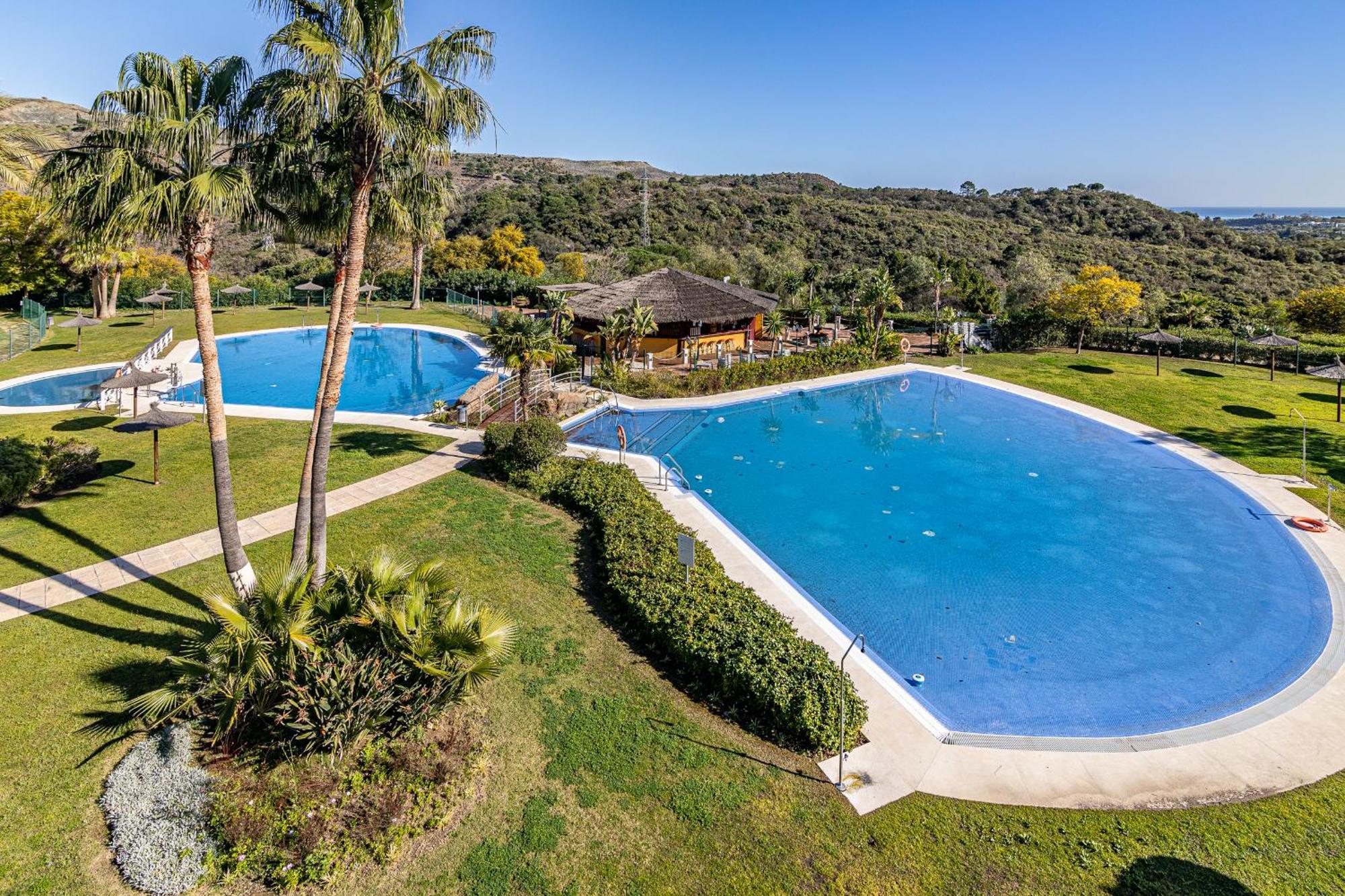 Rentitspain Charming Apartment: Parque Botanico & Country Club * Estepona