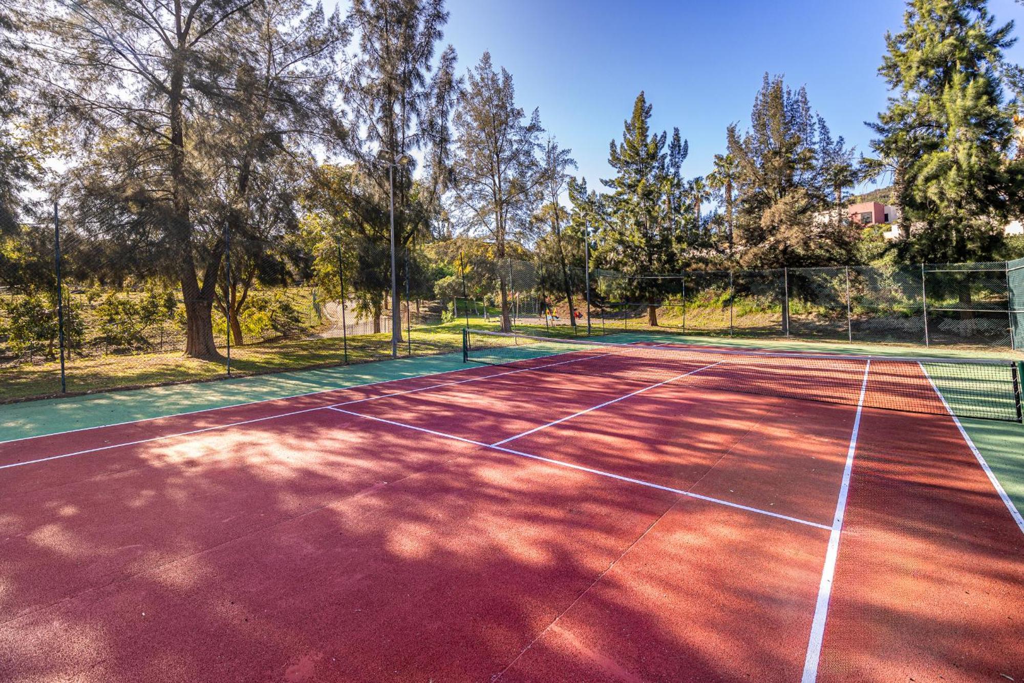 Apartment Rentitspain Charming Apartment: Parque Botanico & Country Club Estepona