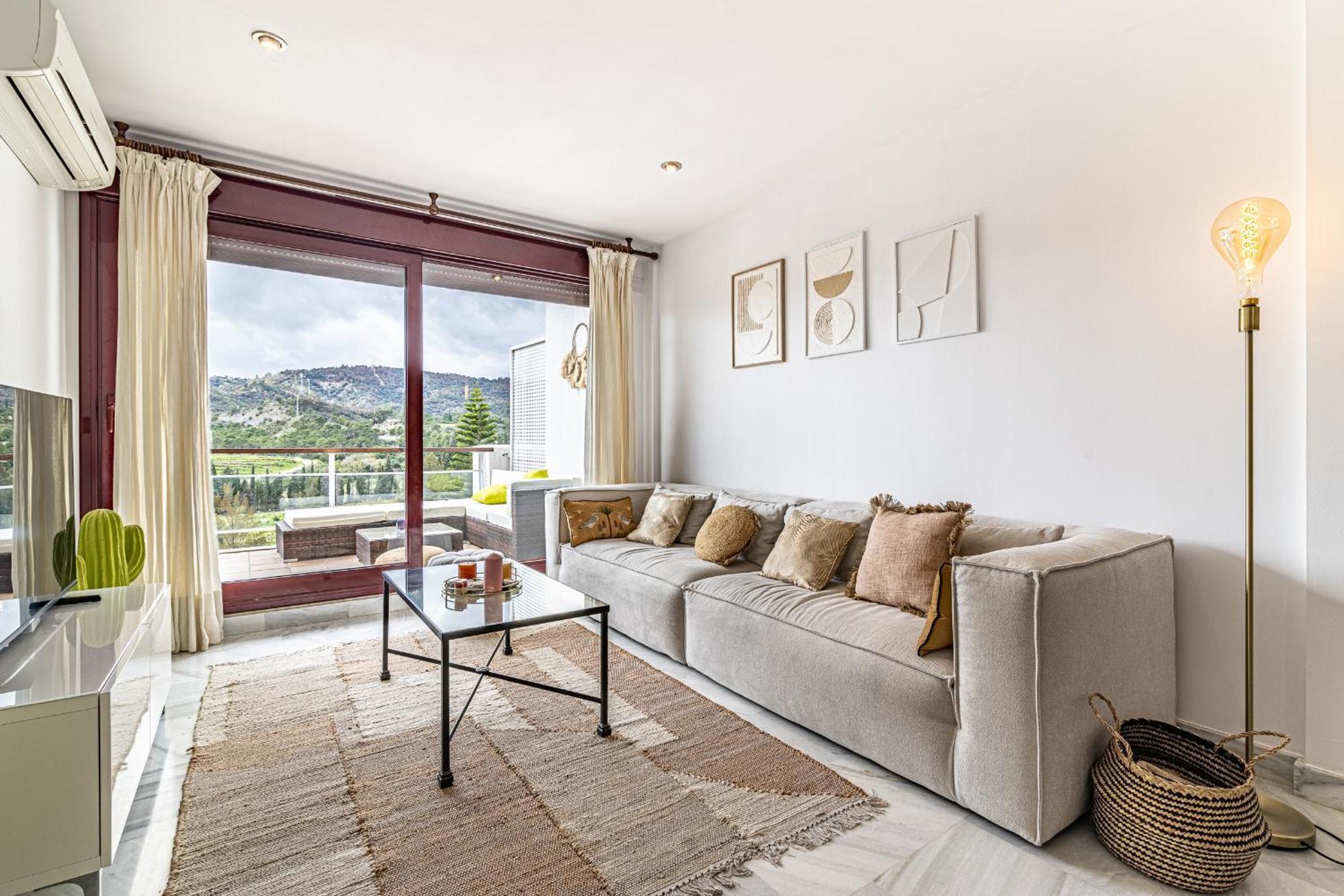 Rentitspain Charming Apartment: Parque Botanico & Country Club