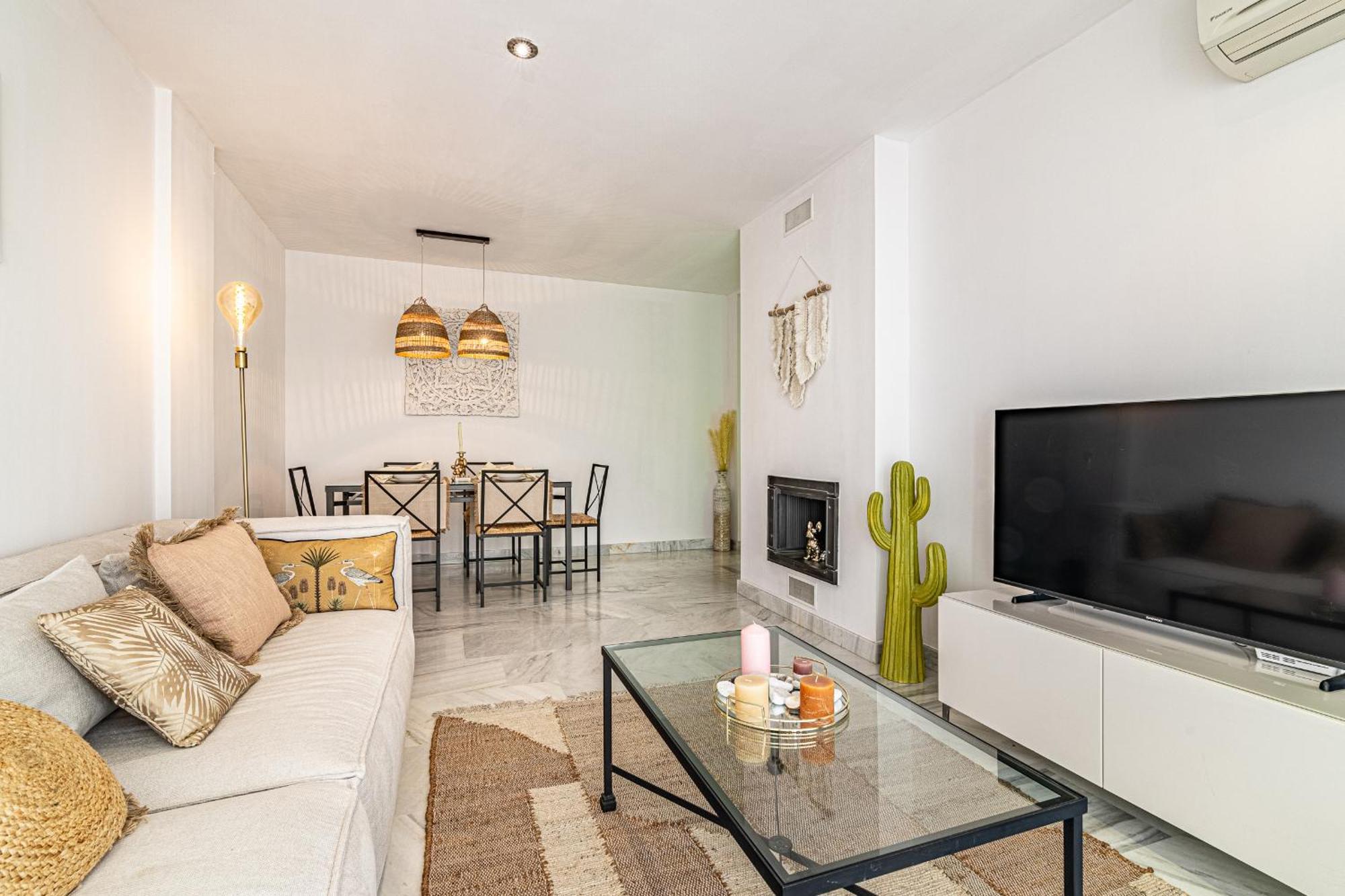 Rentitspain Charming Apartment: Parque Botanico & Country Club Estepona