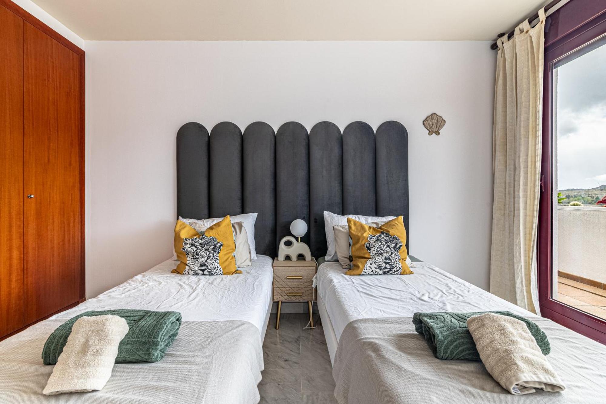 Rentitspain Charming Apartment: Parque Botanico & Country Club Apartment